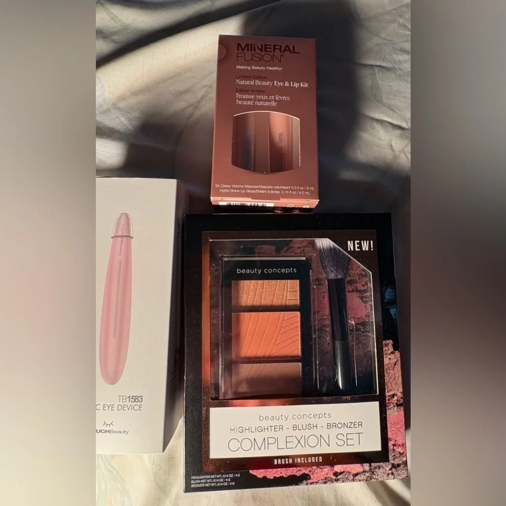 Mineral Fusion Eye & Lip Kit & Beauty Concepts Complexion Set Sonic Eye device